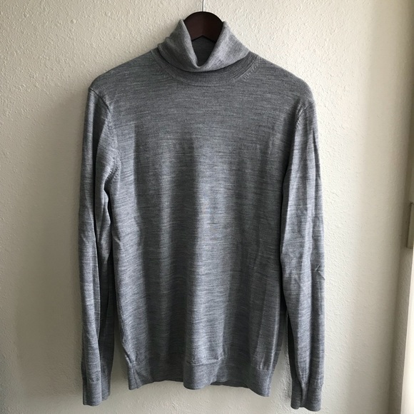 Uniqlo Other - Uniqlo extra fine merino turtleneck